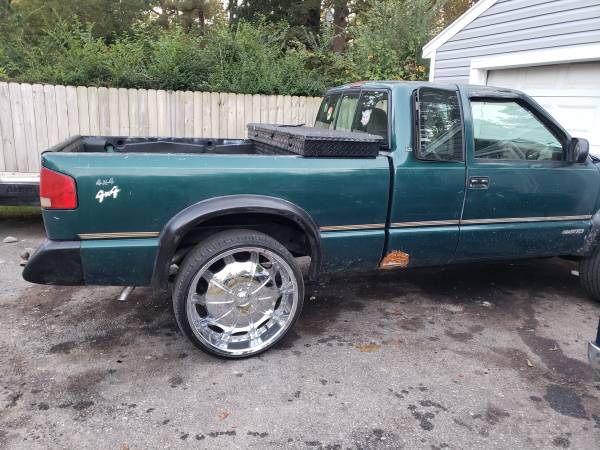 1996 chevy s10 4wd - cars & trucks - by owner - vehicle automotive... for sale in Richmond , VA – photo 8