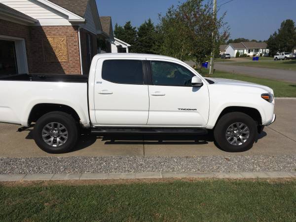 Toyota Tacoma - 2019 for sale in Franklin, KY – photo 2