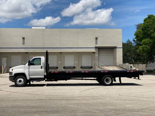 2005 GMC C5500 24 Foot Flatbed 8 1L Gas - - by for sale in West Palm Beach, FL – photo 4