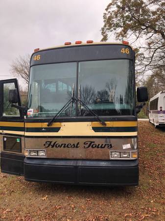 Mci 55 passenger Bus for sale in North Franklin, CT – photo 2
