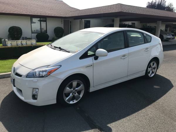 Toyota Prius Five - cars & trucks - by owner - vehicle automotive sale for sale in Moses Lake, WA – photo 2