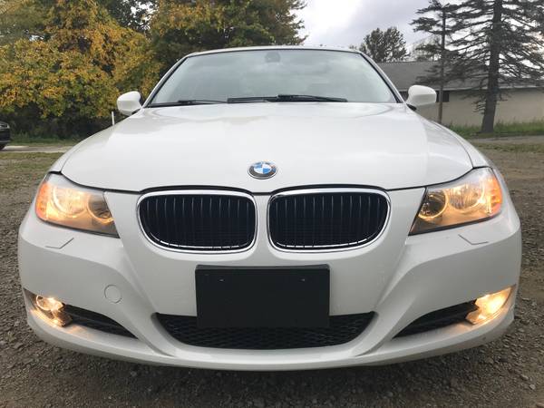 2011 BMW 328xi, LEATHER, LOW MILES, ROOF, WARRANTY. - cars & trucks... for sale in Mount Pocono, PA – photo 3