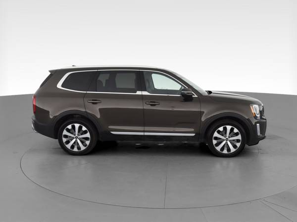 2020 Kia Telluride EX Sport Utility 4D suv Green - FINANCE ONLINE -... for sale in NEW YORK, NY – photo 13