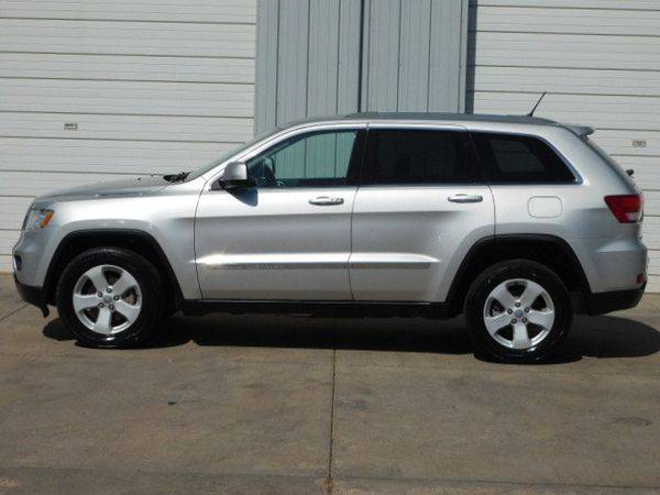 2012 Jeep Grand Cherokee Laredo 4WD - MOST BANG FOR THE BUCK! for sale in Colorado Springs, CO – photo 3