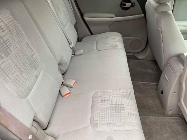 2005 Chevy Equinox 176k miles! Good tires! Clean title! Runs well -... for sale in Saint Paul, MN – photo 7
