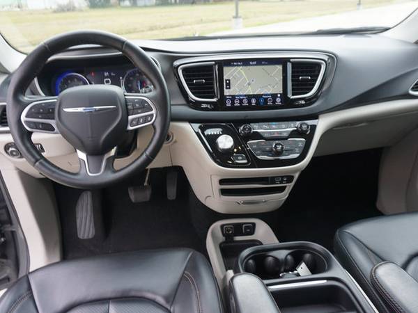 2020 Chrysler Pacifica Touring L FWD - - by dealer for sale in Plaquemine, LA – photo 12
