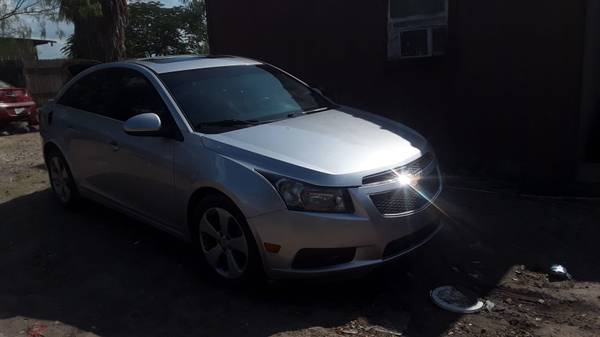 Silver Chevy Cruze - cars & trucks - by owner - vehicle automotive... for sale in McAllen, TX – photo 2