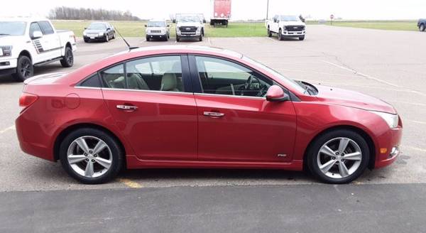2012 Chevy Chevrolet Cruze LT with 2LT hatchback Red for sale in Thorp, WI – photo 6