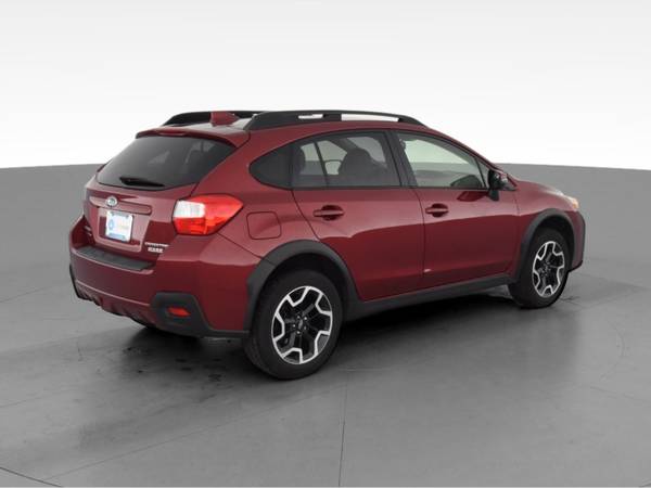 2016 Subaru Crosstrek 2.0i Limited Sport Utility 4D hatchback Red -... for sale in Rockford, IL – photo 11