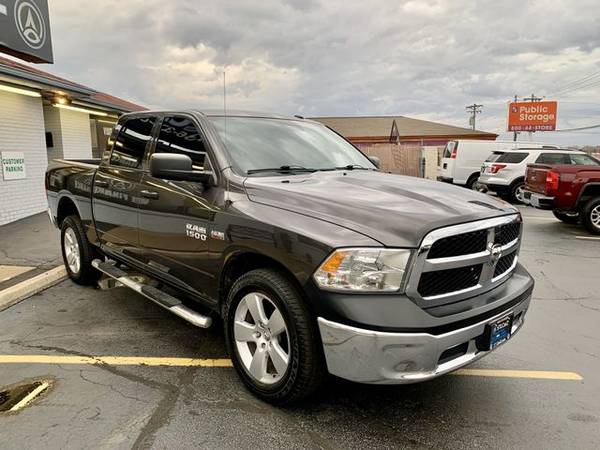 2017 Ram 1500 Crew Cab - Financing Available! - cars & trucks - by... for sale in St. Charles, MO – photo 3