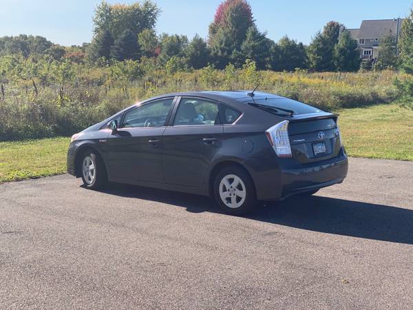 2011 Toyota Prius Hatchback - cars & trucks - by owner - vehicle... for sale in Houlton, MN – photo 3