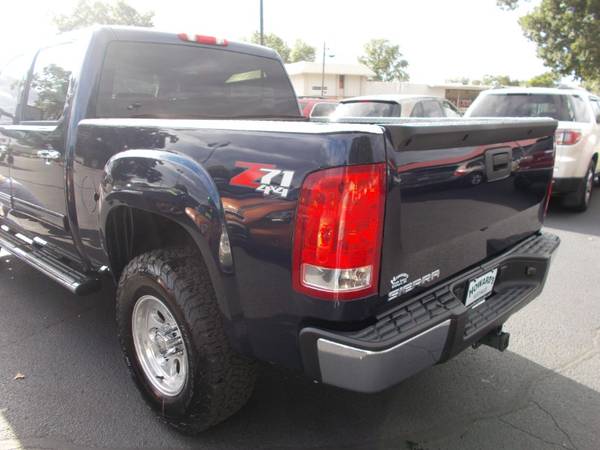 2011 GMC Sierra 1500 SLE Crew Cab 4WD for sale in Elkhart, IN – photo 5