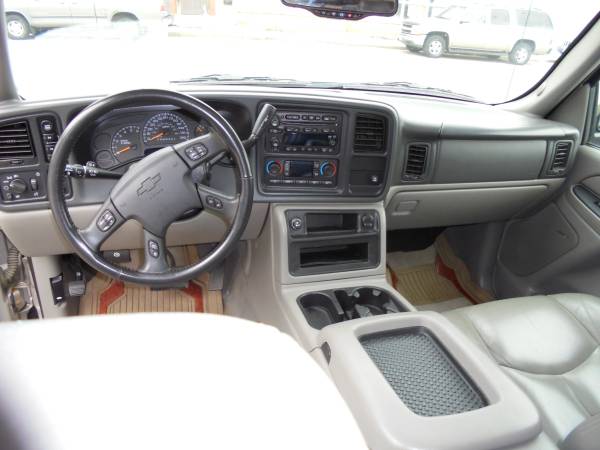 2006 CHEVROLET AVALANCHE LT1500 4WD SPORT PICKUP for sale in Burlington, WI – photo 17