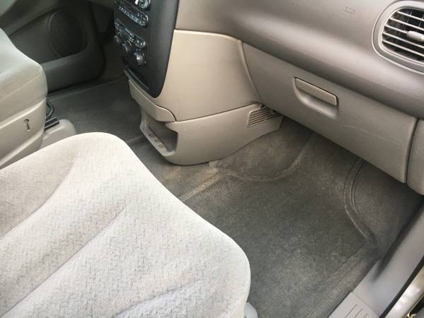 2002 Dodge Grand Caravan 119,000 mi. Remote start, Very Nice Shape for sale in Ford City, PA – photo 11