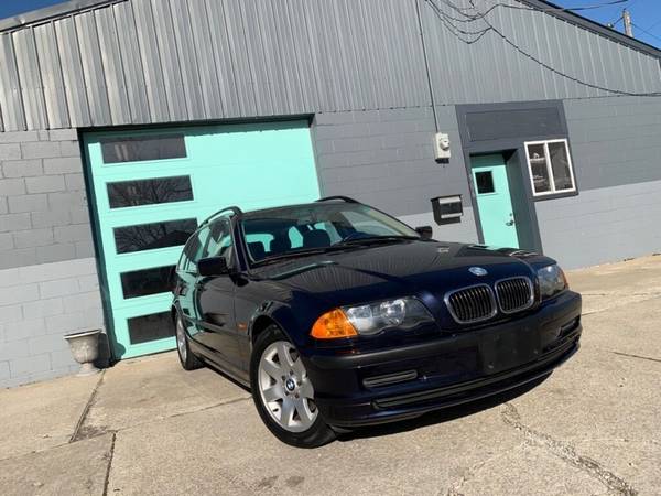 2001 BMW 3 Series IT - - by dealer - vehicle for sale in Sheridan, IN – photo 2