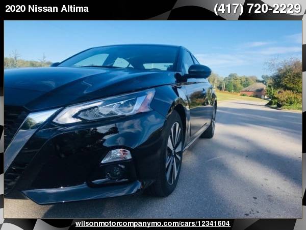 2020 Nissan Altima 2.5 SL Leather Roof back Up Brand New Top dollar... for sale in Springfield, MO – photo 4