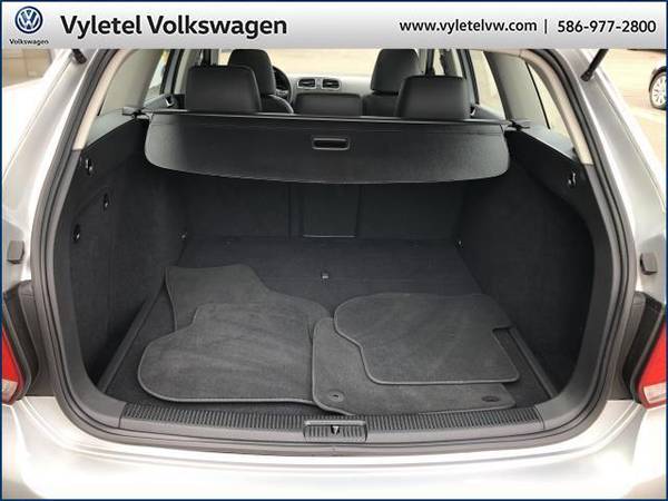 2013 Volkswagen Jetta SportWagen wagon 4dr DSG TDI w/Sunroof & Nav -... for sale in Sterling Heights, MI – photo 9
