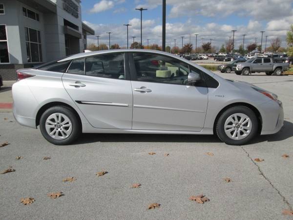 2016 Toyota Prius Two hatchback Classic Silver Metallic - cars &... for sale in Fayetteville, AR – photo 7