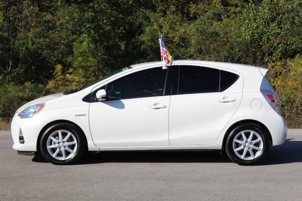 2014 Toyota Prius c - 1 Owner! ONLY 55K Miles! Navigation! 53 MPG! -... for sale in Athens, TN – photo 4