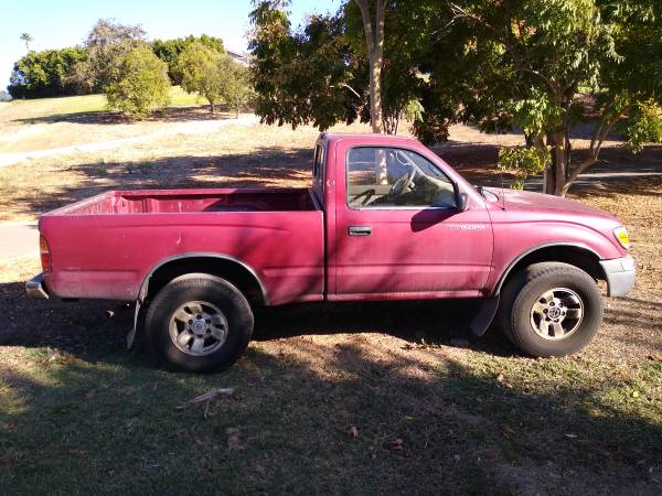 1998 Toyota Tacoma, $4000. 4x4, 5 speed, for sale in Fallbrook, CA – photo 3