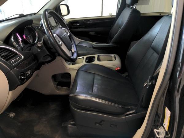 2015 Chrysler Town & Country FWD 4D Passenger Van/Minivan/Van To for sale in Dubuque, IA – photo 6