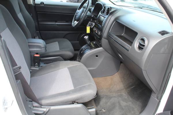 2014 JEEP PATRIOT LATITUDE Heated Seats 90 DAY WARRANTY for sale in Highland, IL – photo 20