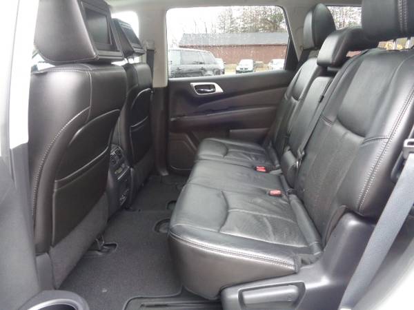 2014 Nissan Pathfinder 4x4 Platinum 7-Passenger Leather Roof Nav for sale in Hampton Falls, MA – photo 9
