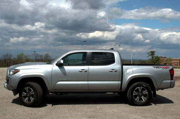 2018 Toyota Tacoma DOUBLE CAB - - by dealer - vehicle for sale in York, PA – photo 6