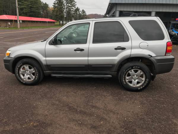 2006 Ford Escape - 4X4 - V6 - ONLY 111,000 MILES! - RUNS GREAT!! for sale in Ironwood, MN – photo 3