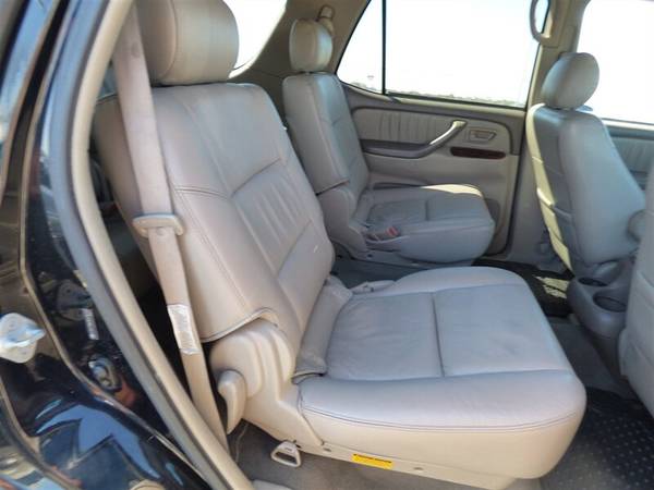 2006 TOYOTA SEQUOIA LIMITED LEATHER SUNROOF CAPTAIN CHAIRS - cars & for sale in San Diego, CA – photo 12
