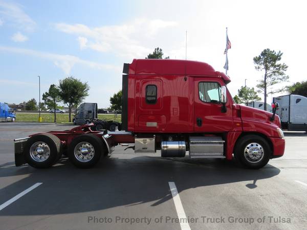 2016 *Freightliner* *Cascadia* *Mid Roof* Red for sale in Tulsa, OK – photo 8