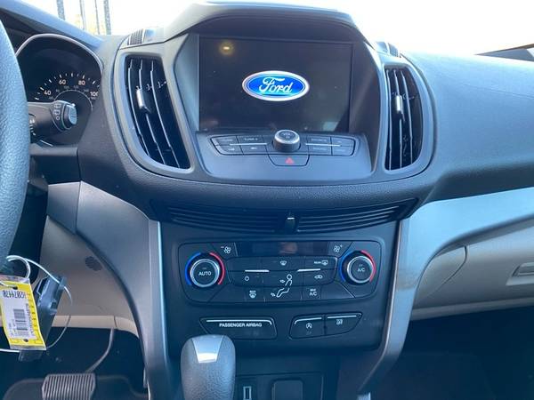 2017 Ford Escape 4x4 4WD SE SUV - - by dealer for sale in Tucson, AZ – photo 24