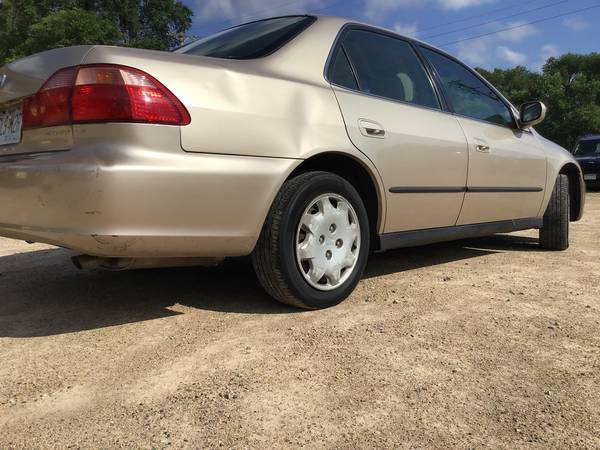 2000 Honda Accord LX - 29 MPG/hwy, good tires, AUTOMATIC, on CLEARANCE for sale in Farmington, MN – photo 17