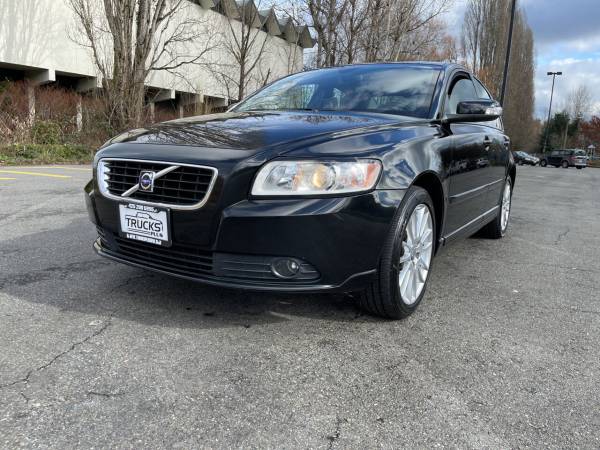 2010 Volvo S40 2 4i 4dr Sedan - - by dealer - vehicle for sale in Seattle, WA – photo 2