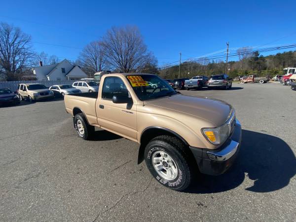 2000 Toyota Tacoma 4x4 1 Owner - cars & trucks - by dealer - vehicle... for sale in Rocky Mount, VA – photo 4