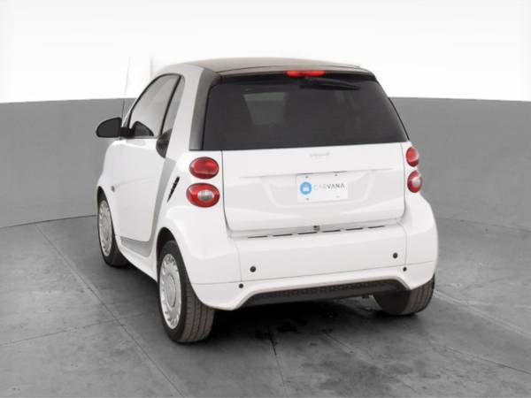 2015 smart fortwo Passion Hatchback Coupe 2D coupe White - FINANCE -... for sale in Valhalla, NY – photo 8