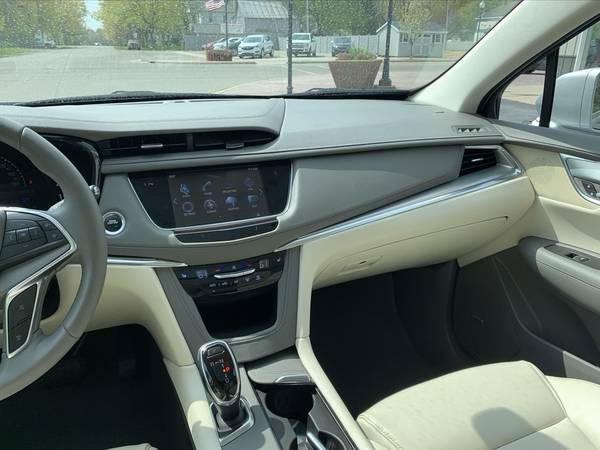 2018 Cadillac XT5 Luxury - Only 25, 000 Miles - - by for sale in Shepherd, MI – photo 13