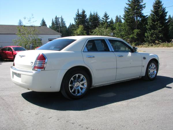 2005 Chrysler 300 4dr Sdn 300C Ltd Avail - - by for sale in Roy, WA – photo 10