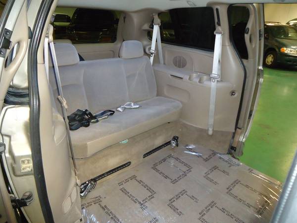 2003 Dodge Caravan Presidential Wheelchair Handicap Conversion Van for sale in El Paso, TX – photo 12