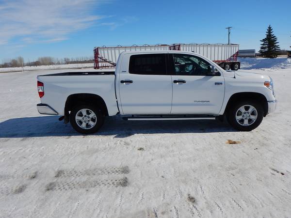 2015 Toyota Tundra SR5 CrewMax for sale in Macgregor, ND – photo 5