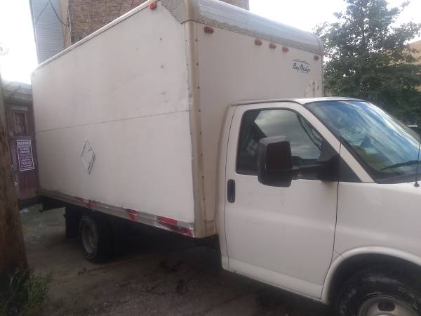 2011 Chevy 3500 series 15 ft box truck for sale in Chicago, IL – photo 4