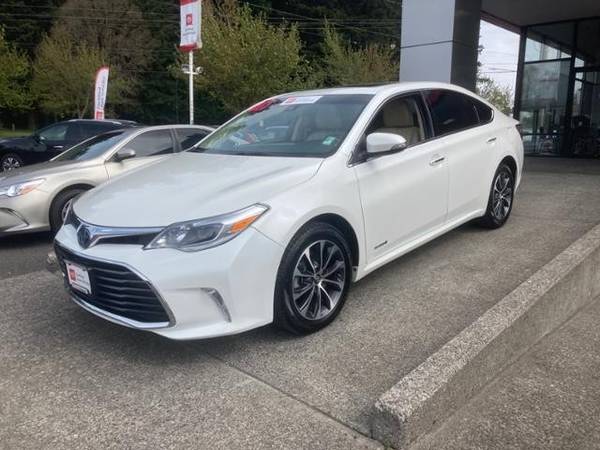 2018 Toyota Avalon Electric Hybrid XLE Premium Sedan for sale in Vancouver, OR – photo 2
