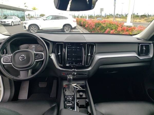 2020 Volvo XC60 T6 Momentum - - by dealer - vehicle for sale in Kailua-Kona, HI – photo 11