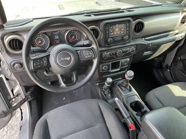 2020 JEEP GLADIATOR SPORT - - by dealer - vehicle for sale in Rossville, TN – photo 11