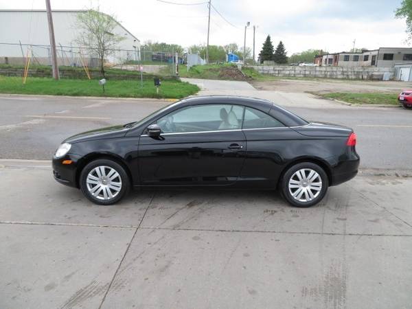 09 vw eos 6 speed manual 135000 miles 4999 - - by for sale in Waterloo, IA – photo 4