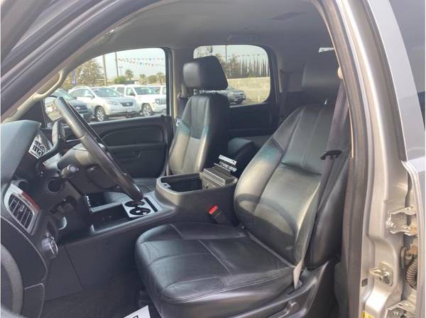 2011 CHEVY TAHOE LT SUV 4D** AWESOME ** NOW $$18,500 - cars & trucks... for sale in Fresno, CA – photo 13