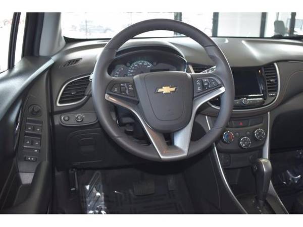 2019 Chevrolet Trax LT - wagon - - by dealer - vehicle for sale in Crystal Lake, IL – photo 10