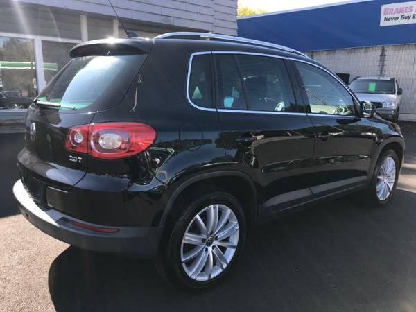 2011 VOLKSWAGEN TIGUAN 2.0T WITH 130,000 MILES for sale in Akron, IN – photo 3