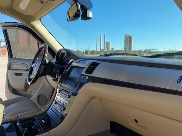 2012 CADILLAC ESCALADE 2WD 4DR LUXURY/WE FINANCE/ASK FOR JOHN - cars... for sale in San Antonio, TX – photo 23
