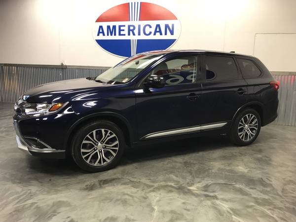 2018 MITSUBISHI OUTLANDER ES PERFECT CARFAX! 1 OWNER! ONLY 34K MILES!! for sale in Norman, TX – photo 3